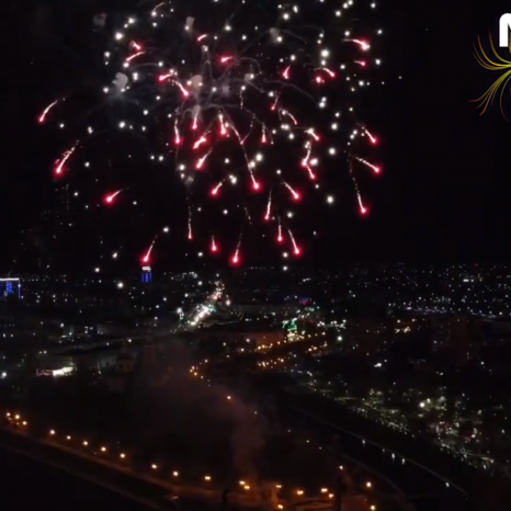 Праздничный фейерверк в честь Дня Победы 9 мая 2021 года